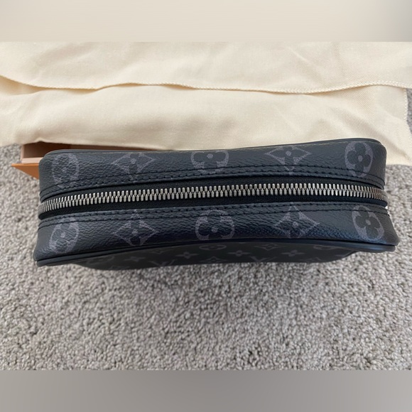 Louis Vuitton Toilet Pouch PM Monogram Eclipse Canvas - Picture 6 of 14